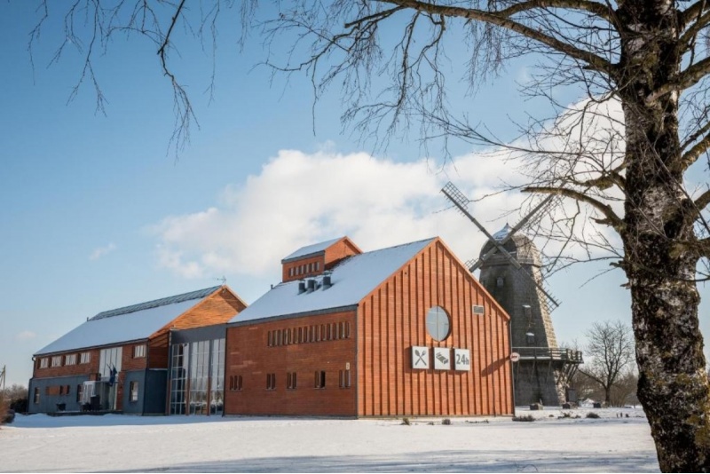 "Kohtumine sõpradega" - ööbimine õhtusöögi ja SPA-puhkusega Rožmalases