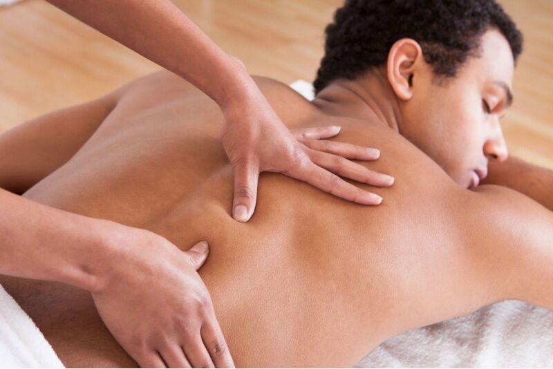 Классический массаж в студии массажа MassageLife