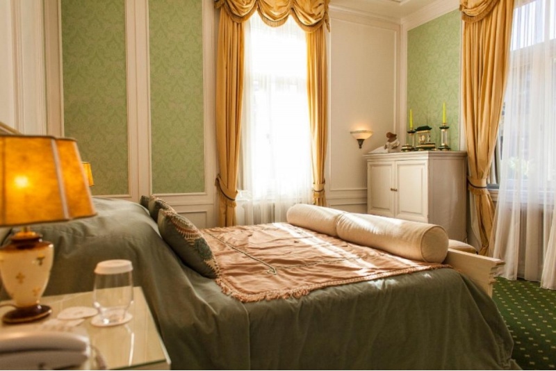 Ööbimine elegantses Smaragdi sviidis hotellis "TB Hotel & SPA"