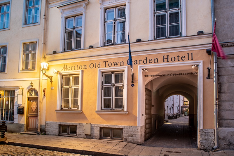 Романтический пакет в отеле Meriton Old Town Garden, Таллинн