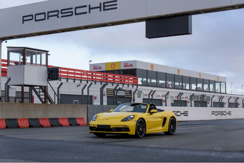 Впечатляющая поездка «5 кругов» на Porsche 718 Boxster GTS 4.0 в Пярну