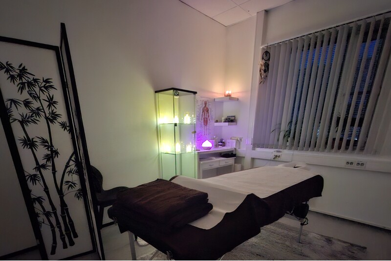 Моделирующий массаж лица в студии AnaBliss Massage