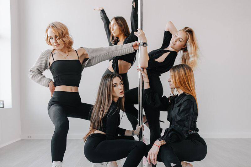 Пакет для девичника с танцами на пилоне "Space Party"