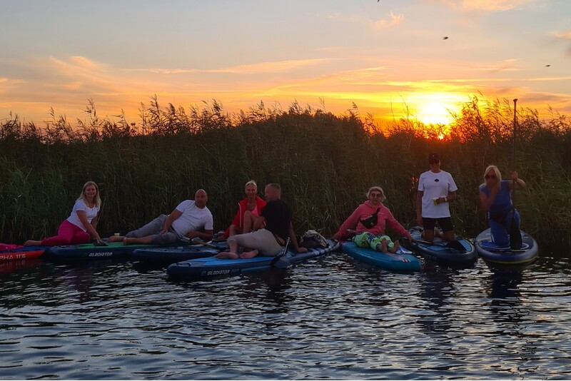 Закат на SUP-доске в болоте Кемери с "Fab Adventures"