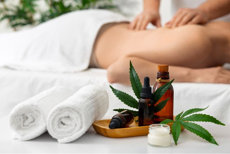 Расслабляющий массаж B'Well с маслом CBD
