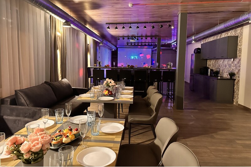 Эксклюзивное размещение на ночь с расслабляющим Спа-отдыхом в "Skyhouse SPA Cinema"
