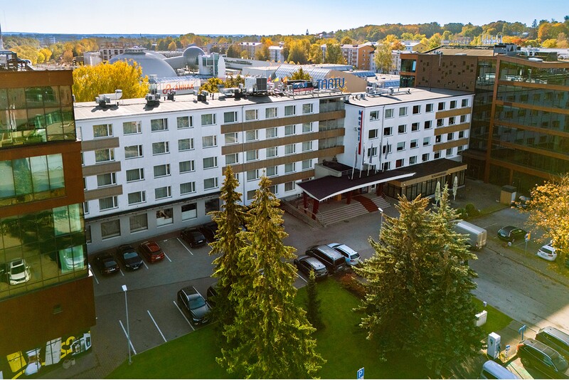Семейный отдых в Hotell Tartu с посещением научного центра AHHAA