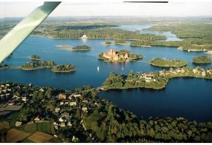 Lend lennukil „Trakai + 44 järve“