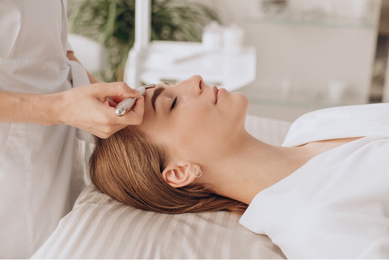 Skin Care by Ana BioRePeel + терапия микроиглами