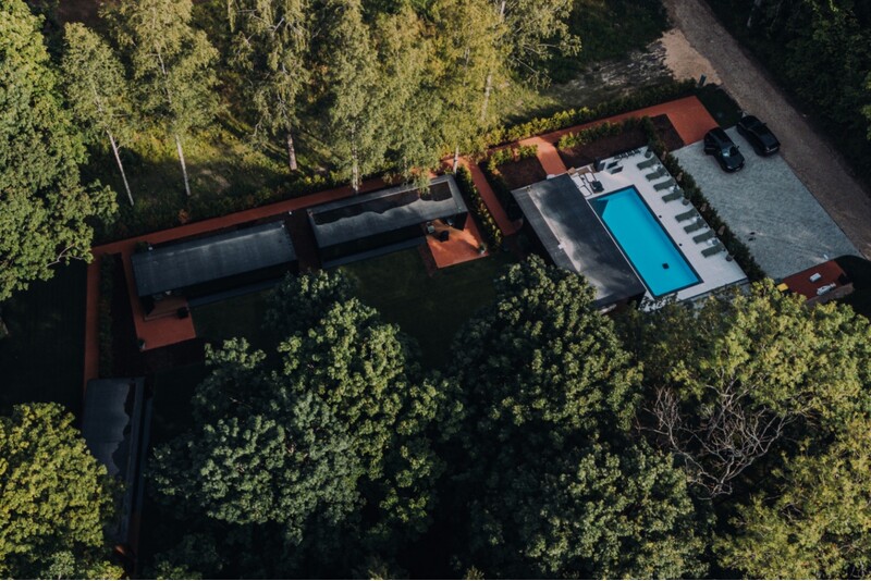 Семейная ночёвка с сезонным отдыхом у бассейна в „Stars Resort“ в Сигулде