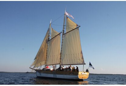 Purjelaevareisi kogemus Hiiumaa vetes purjelaevaga Lisette või HiiuIngel