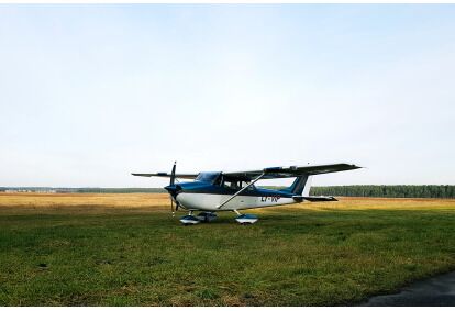 Lend üle Alaušai järve Utena ümbruses