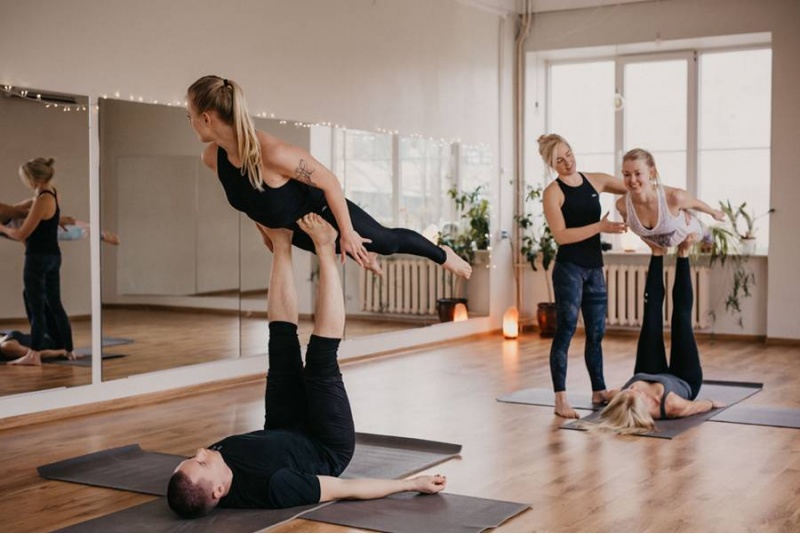 Занятие йогой в Aurora Yoga Studio в Таллине