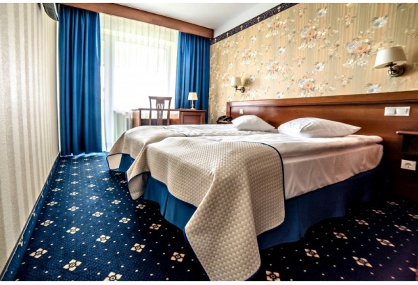 Tervistav puhkus merevaatega + SPA ja õhtusöök „SPA Amber Palace“