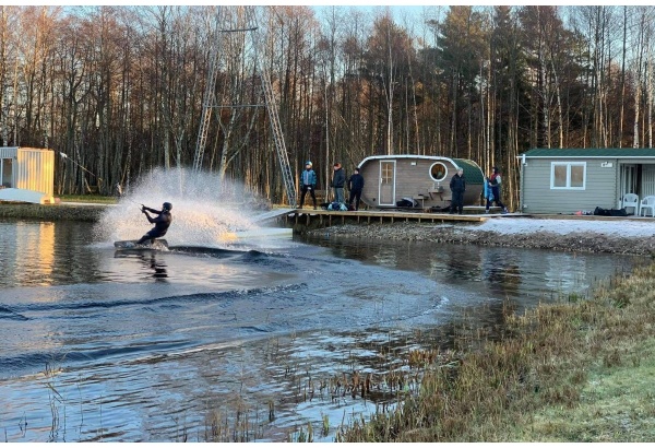 Обучение вейкбордингу для четверых в Pidula Wakepark