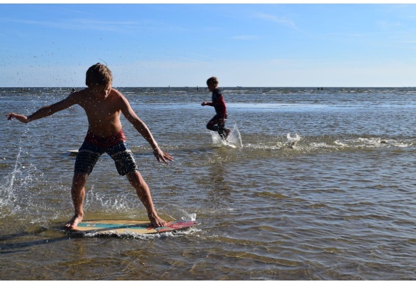 Аренда 2 скимбордов от Surf Center в Пярну