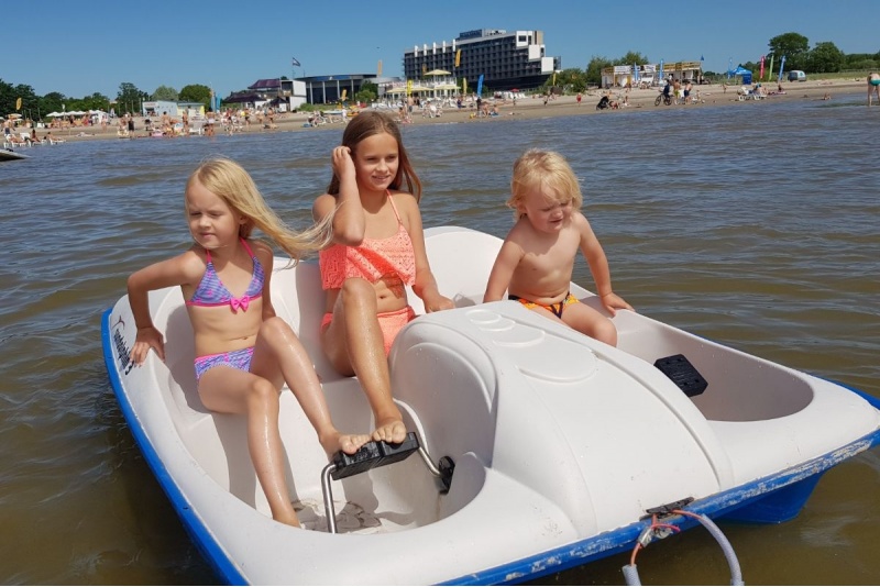 Поездка на водном велосипеде Surf Center для троих в Пярну