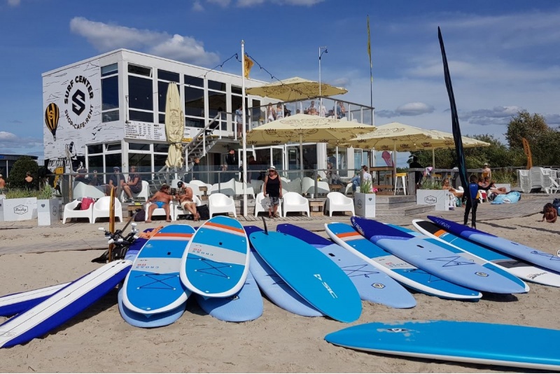 DayPass Surf Center на пляже Пярну