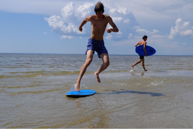 Surf Center DayPass на пляже Пярну