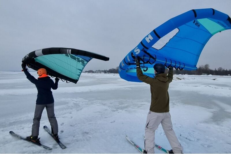Обучение вингсерфингу зимой в Пярнуском заливе