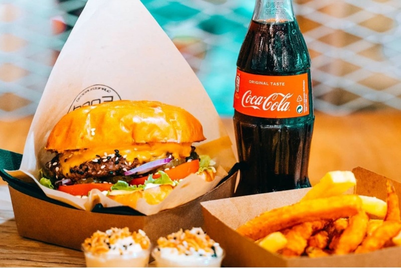 Популярное обеденное комбо Food Coma Hit-Kit для двоих в Тарту
